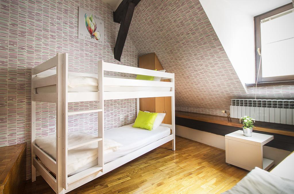 Hostel Centar ซาเกร็บ ภายนอก รูปภาพ