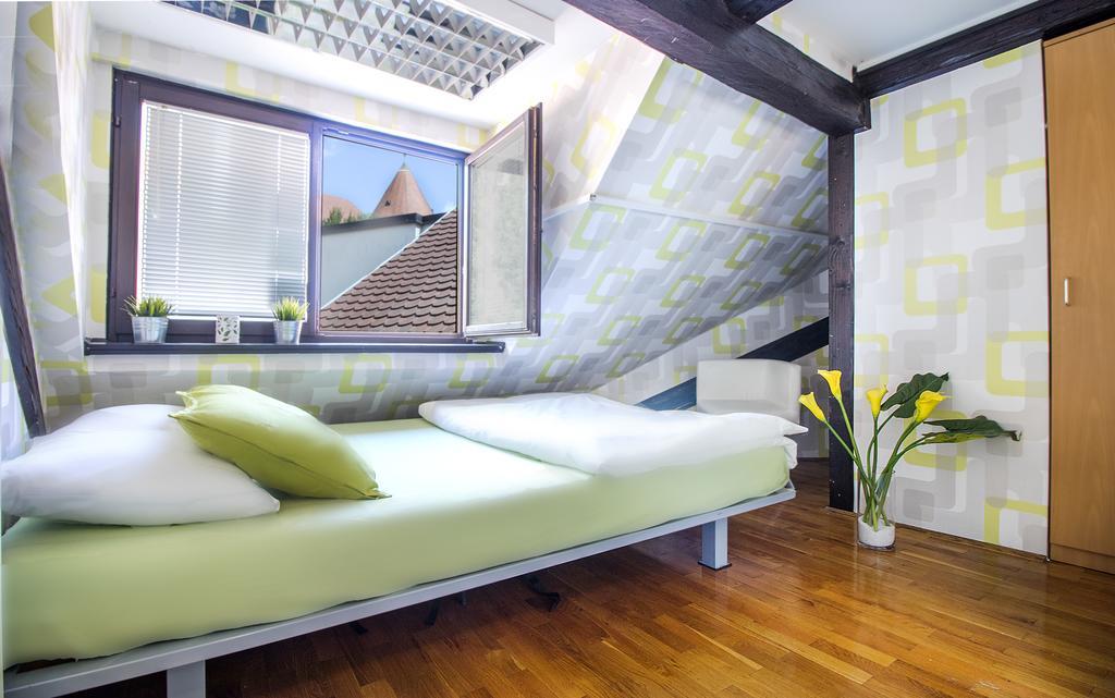 Hostel Centar ซาเกร็บ ภายนอก รูปภาพ